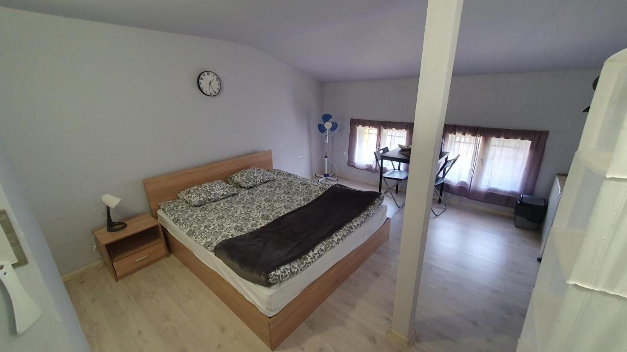 Стаи За Гости Sun House Apartment Varna Ngoại thất bức ảnh