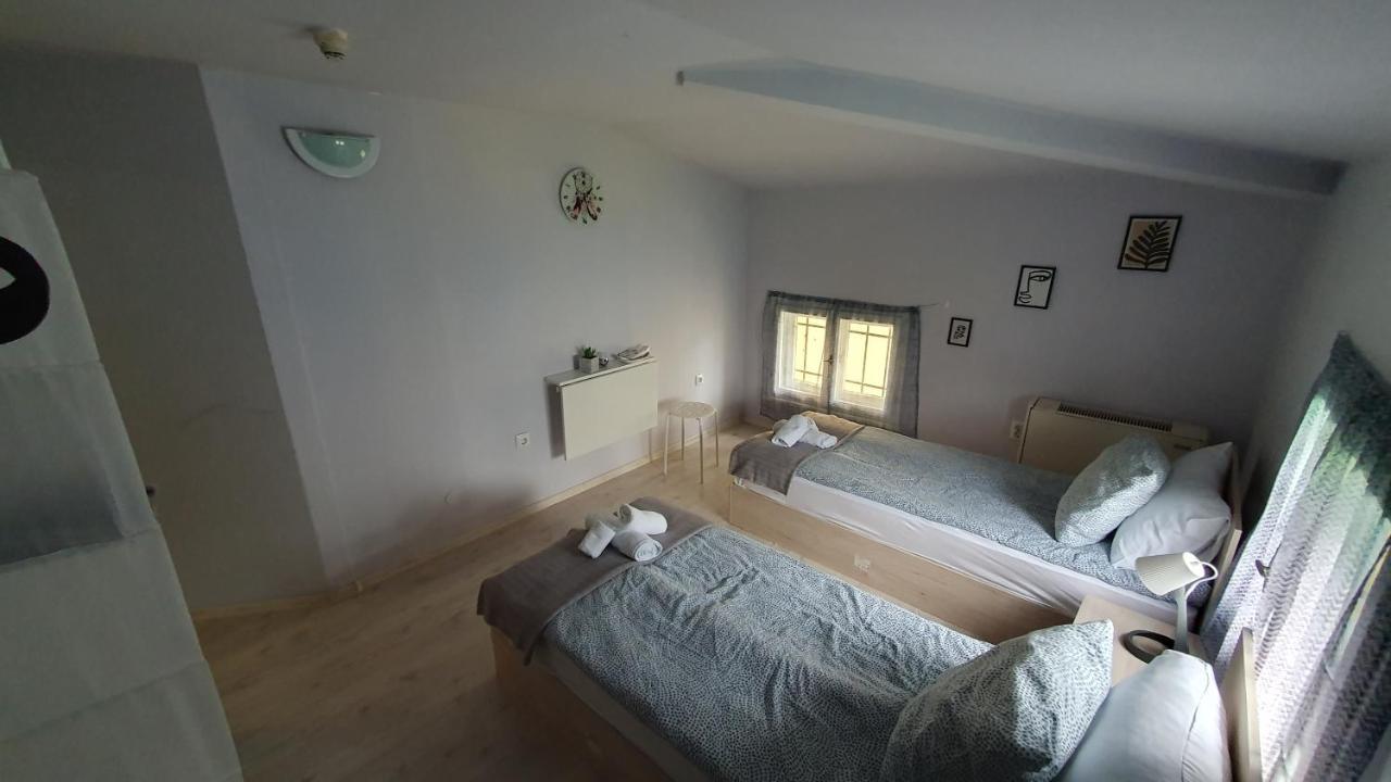 Стаи За Гости Sun House Apartment Varna Ngoại thất bức ảnh